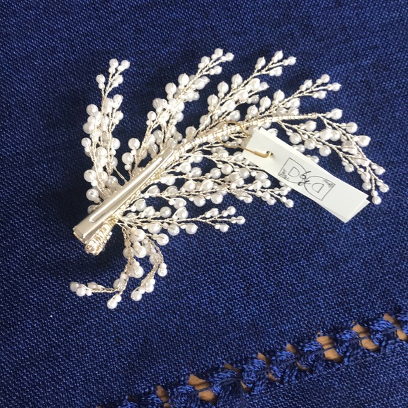 Custom Robin Jay gold pearl wedding spray clip main image 4